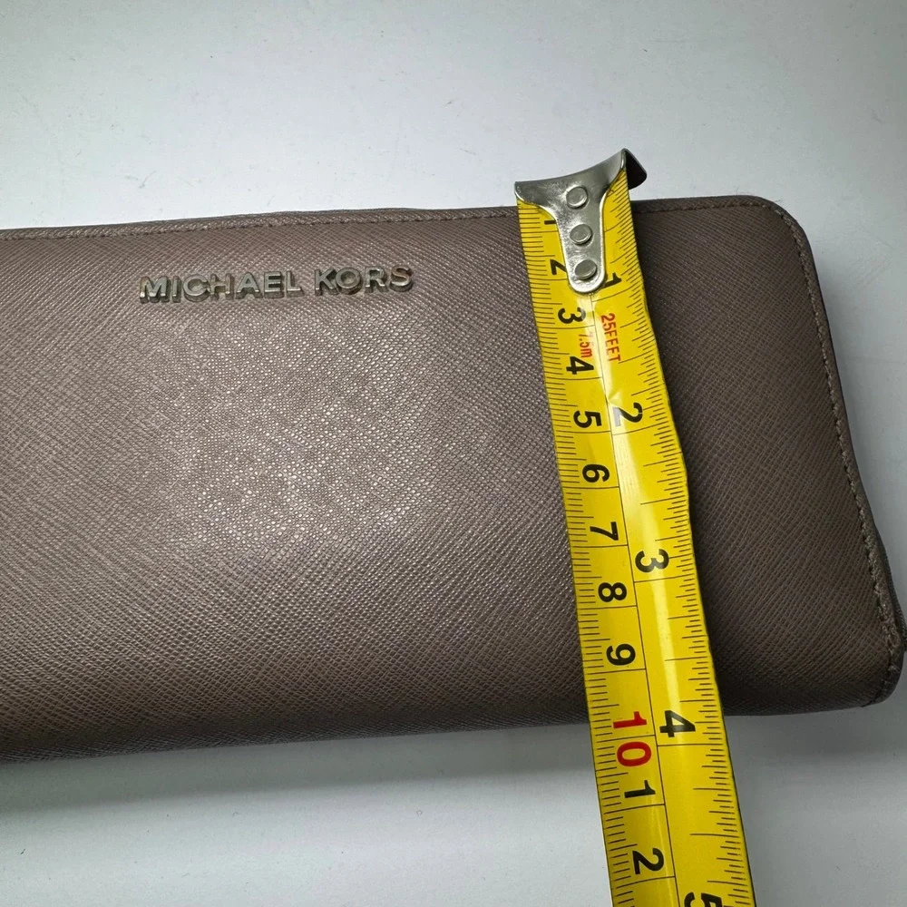 Michael Kors Saffiano Leather Zip Around Accordion Continental Wallet in‎ Taupe